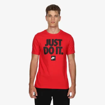 NIKE T-SHIRT Sportswear 