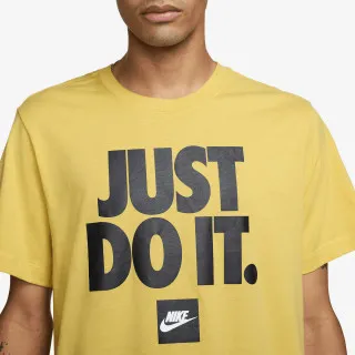 Nike Sportswear 