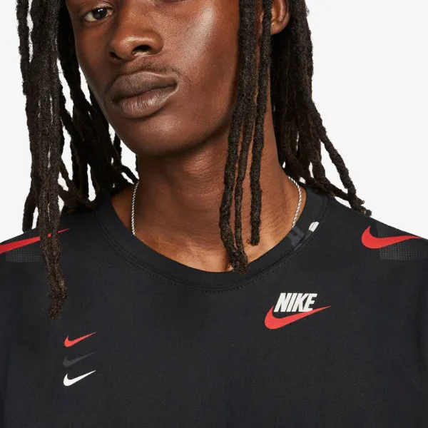 NIKE T-SHIRT Sportswear 
