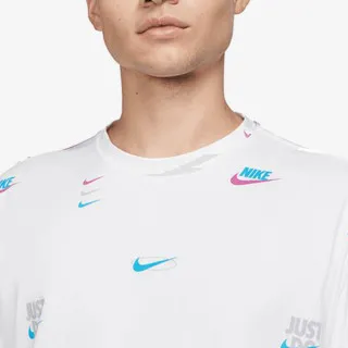 Nike Sportswear 