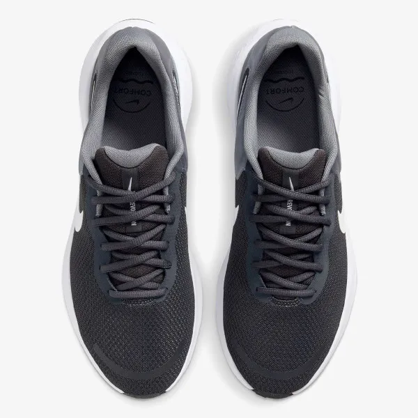 Nike Revolution 7 