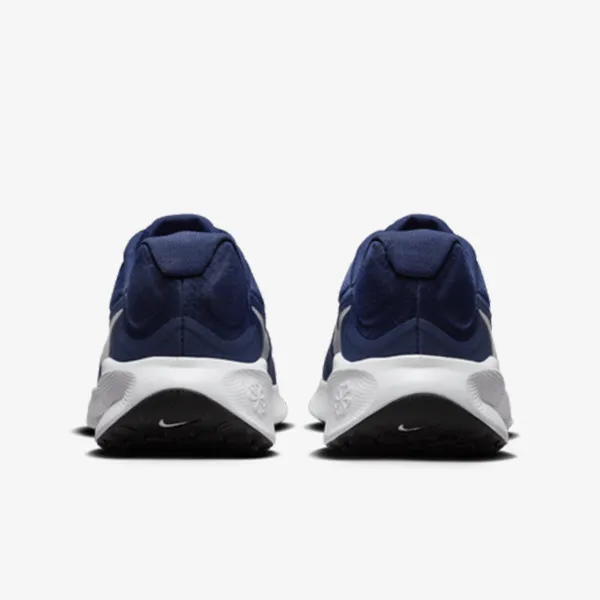 Nike Revolution 7 