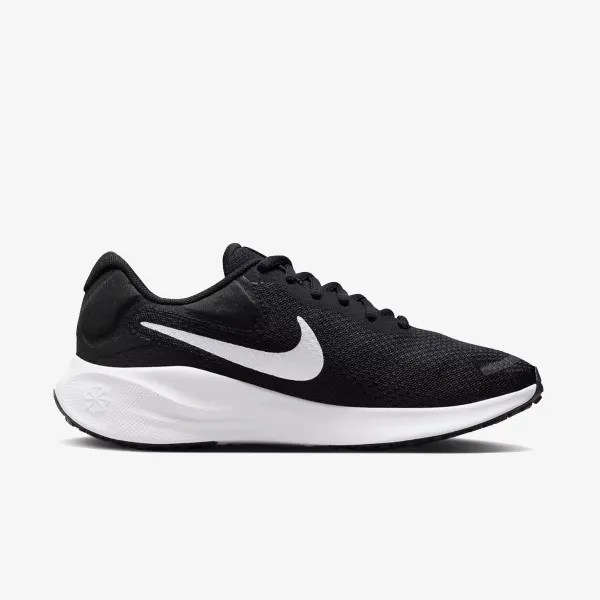 Nike Revolution 7 