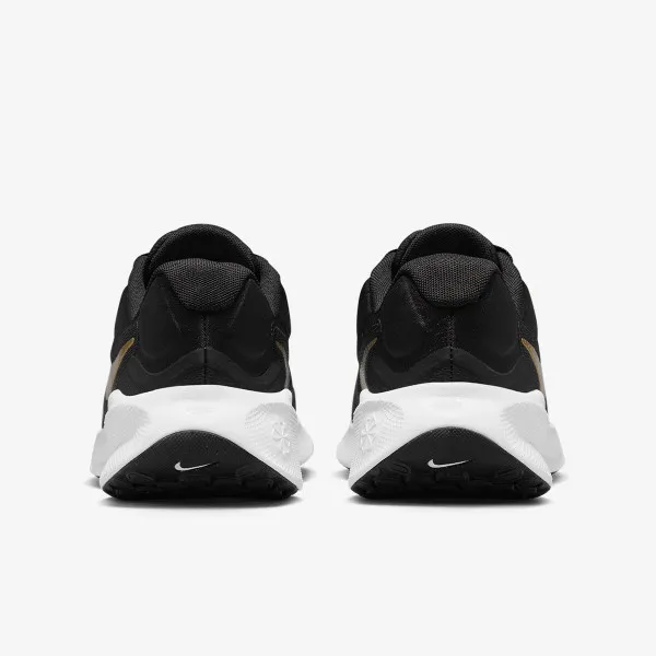Nike Revolution 7 