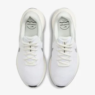 Nike Revolution 7 
