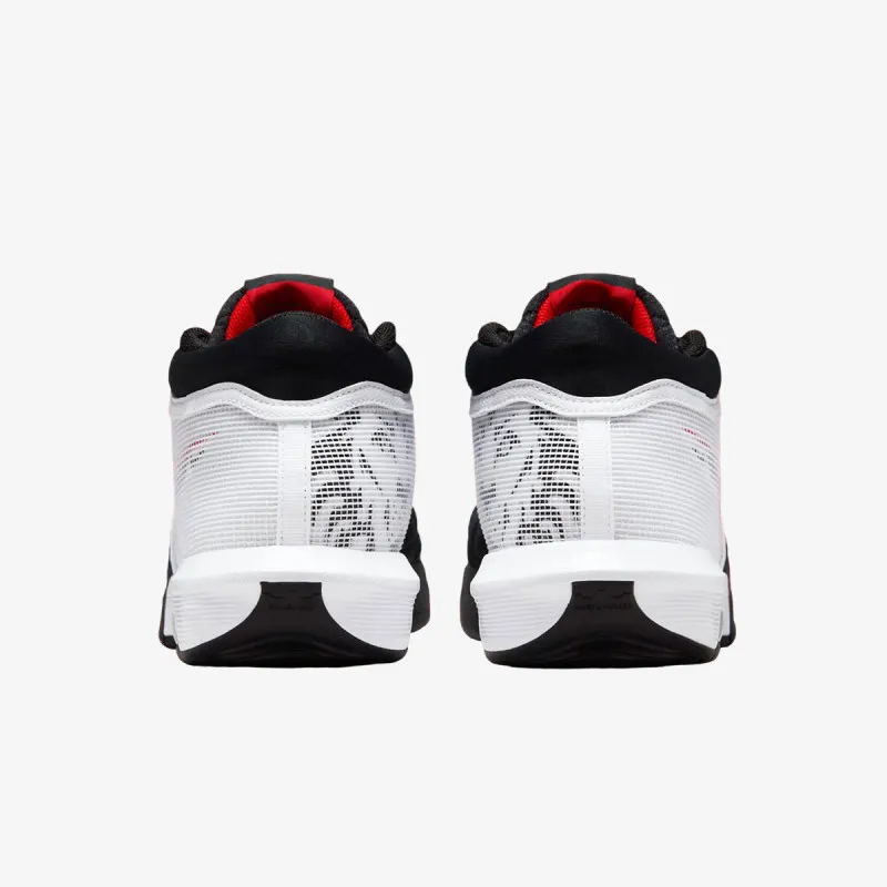 Nike LeBron Witness VIII 