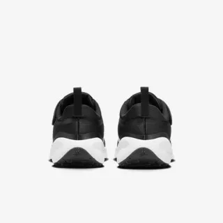 Nike Revolution 7 