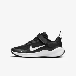 Nike Revolution 7 