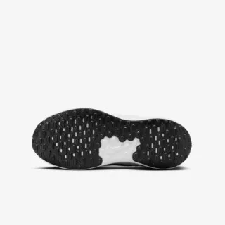 Nike Revolution 7 