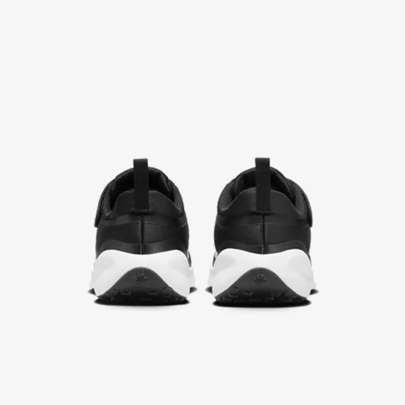 Nike Revolution 7 