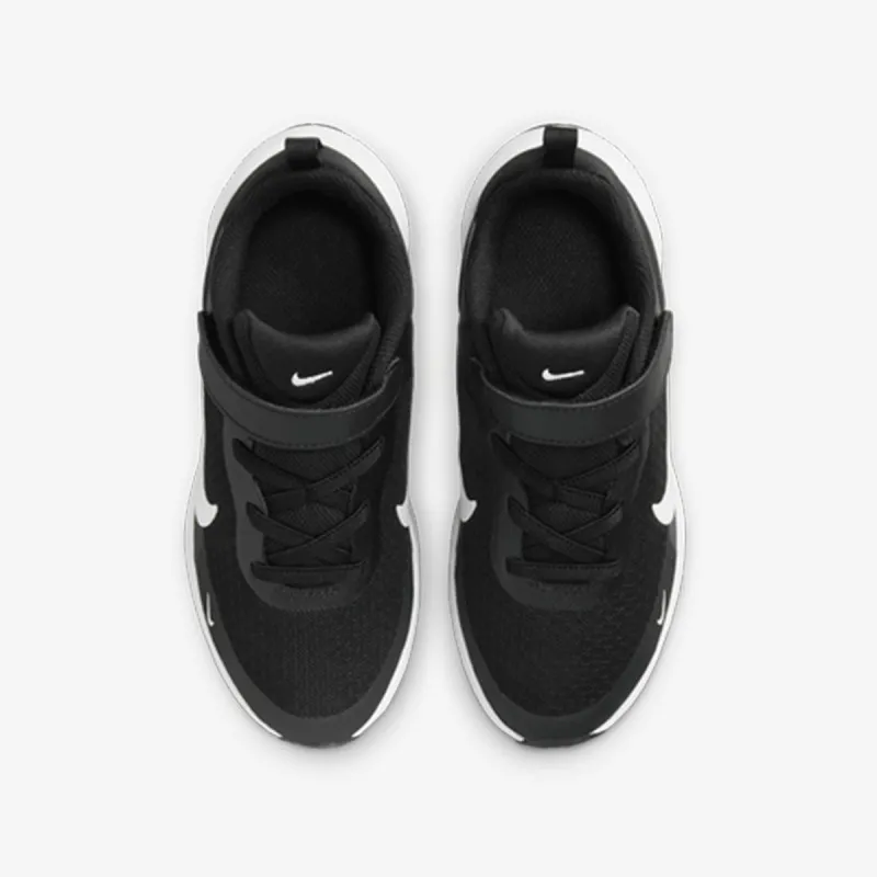 Nike Revolution 7 