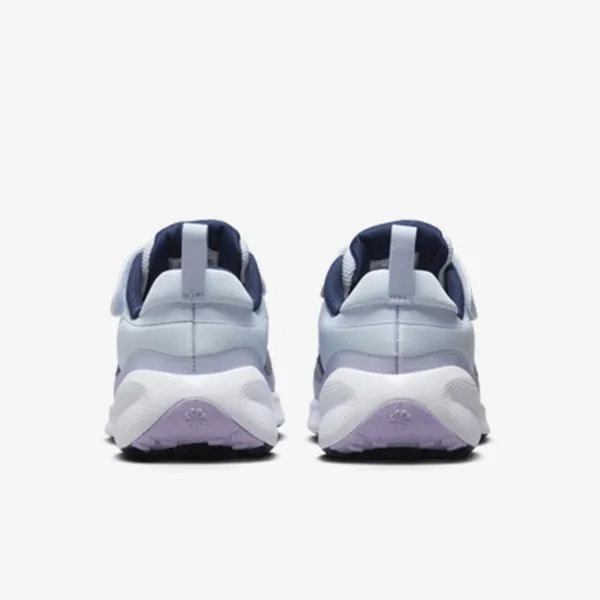 Nike Revolution 7 