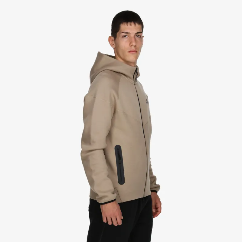 Nike Tech Fleece 