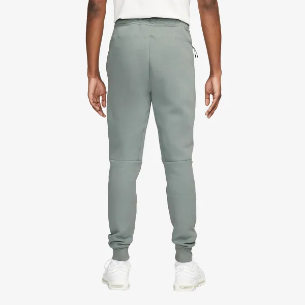 Nike Tech Fleece 