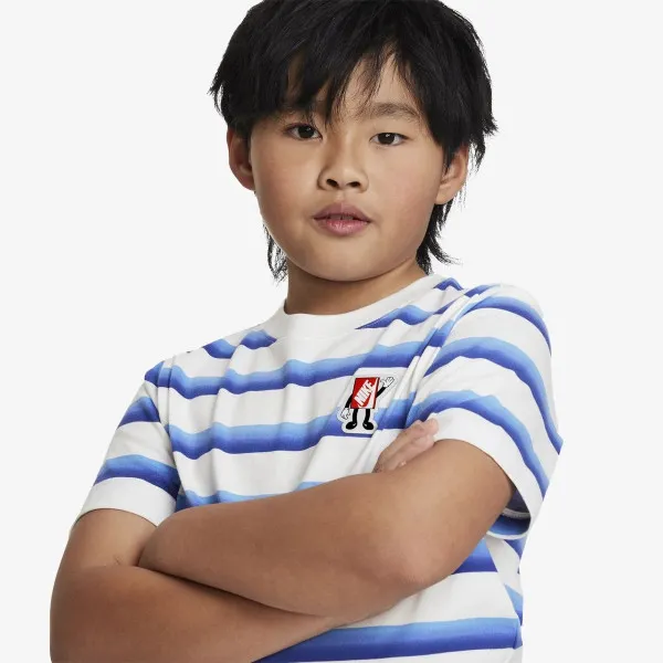 NIKE T-SHIRT Sportswear 