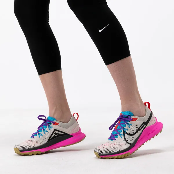 NIKE TENISICE PEGASUS 