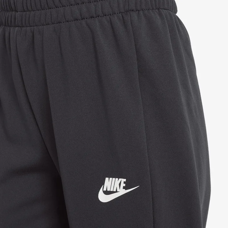 Nike Sportswear Club 