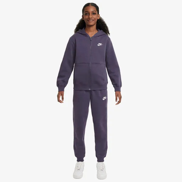 Nike Sportswear Club 