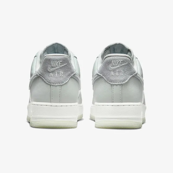 Nike AIR FORCE 1 ’07 LV8 2 