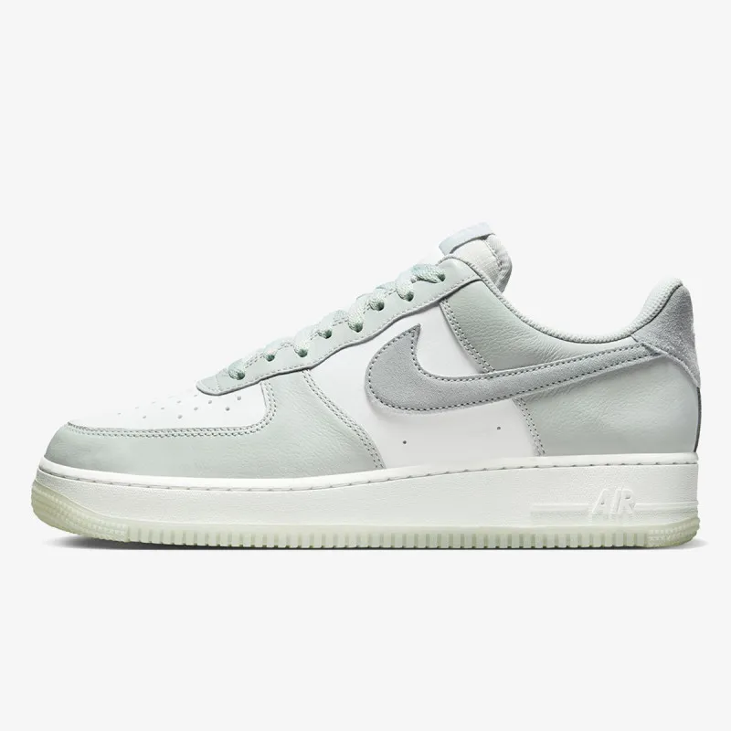 Nike AIR FORCE 1 ’07 LV8 2 