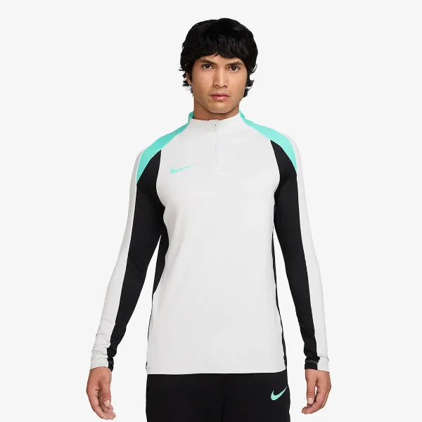 Nike Strike 