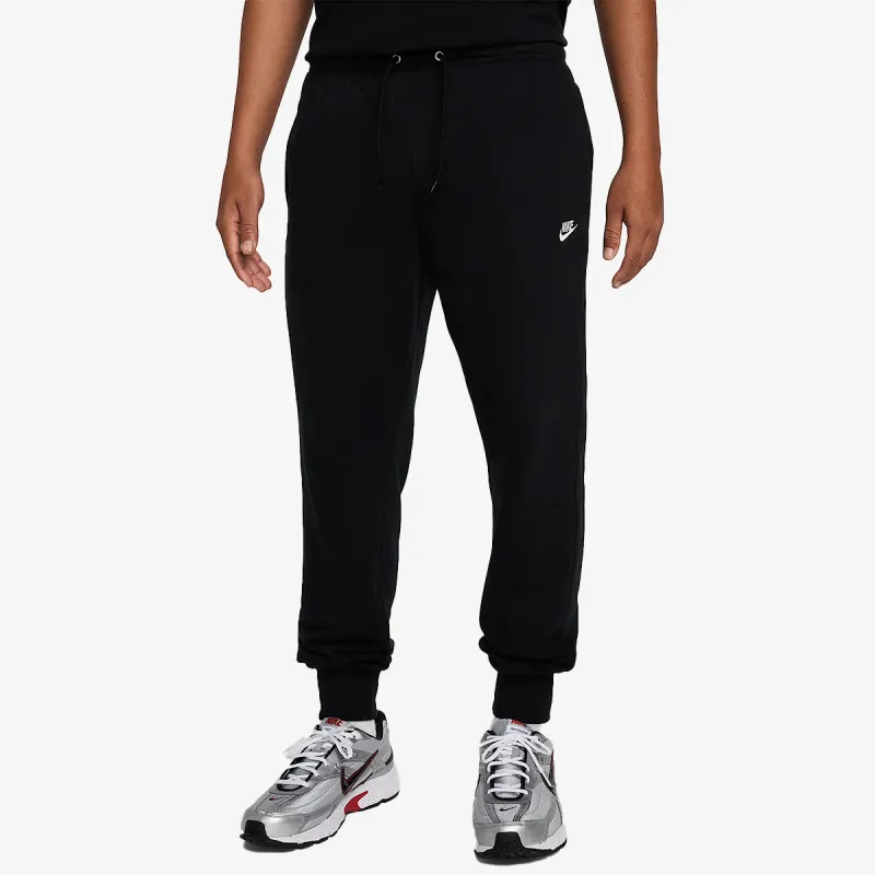Nike Club 
