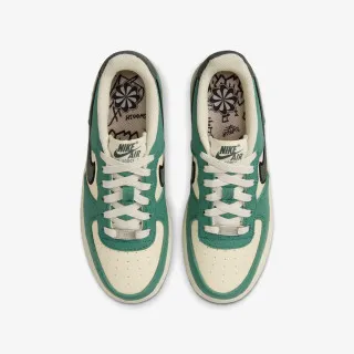 Nike Air Force 1 LV8 3 