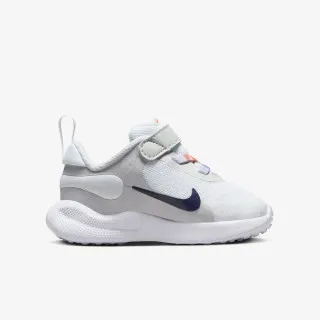 Nike Revolution 7 