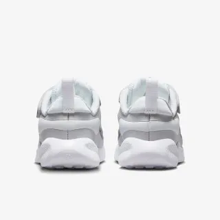 Nike Revolution 7 