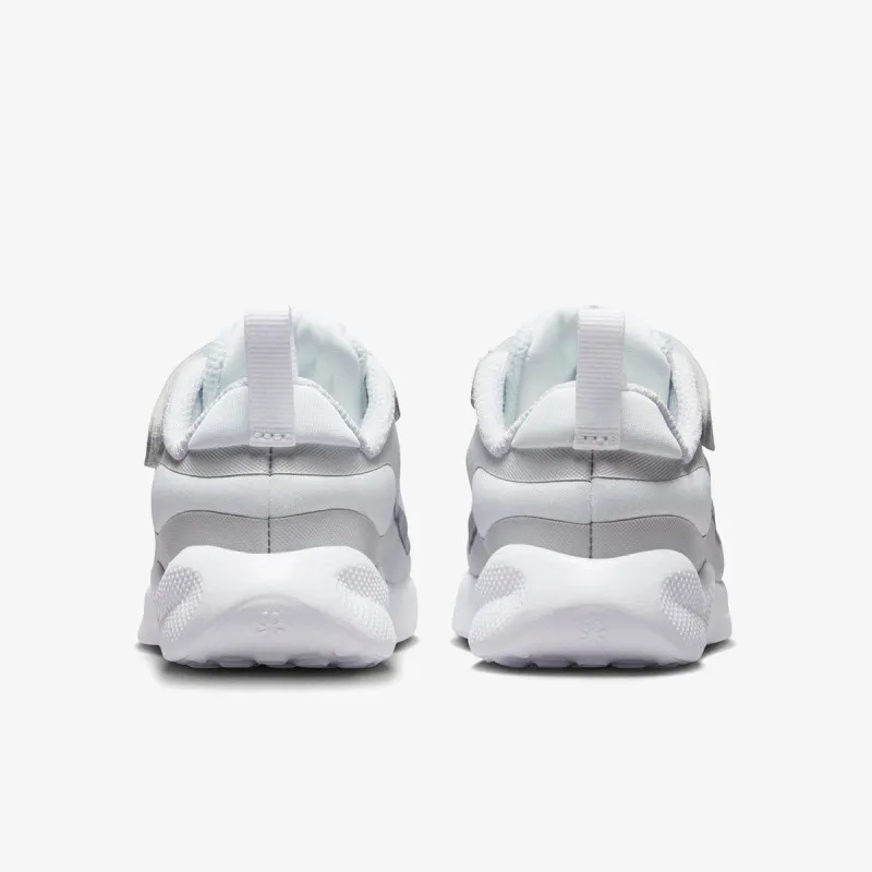 Nike Revolution 7 