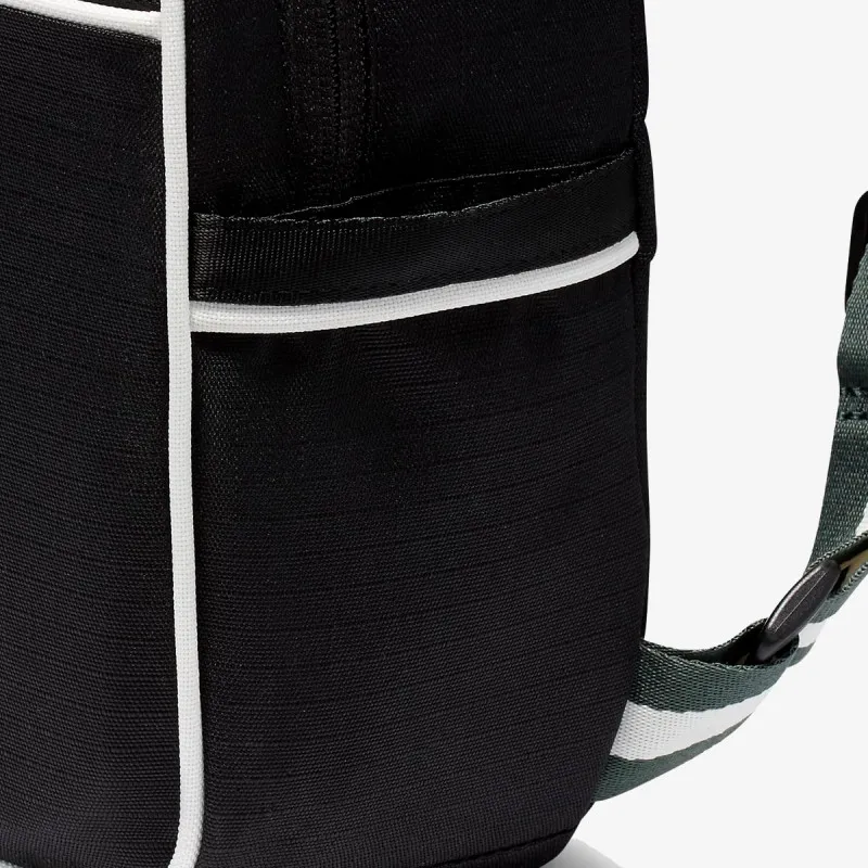 Nike Sportswear Futura 365 