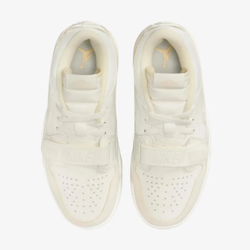 Nike WMNS AIR JORDAN LEGACY 312 LOW 