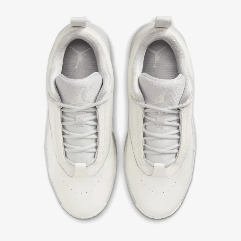 Nike Jordan Max Aura 6 