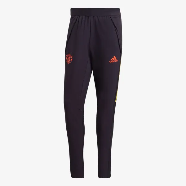 adidas Hlače MANCHESTER UNITED ULTIMATE 