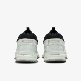 Nike VOMERO ROAM 