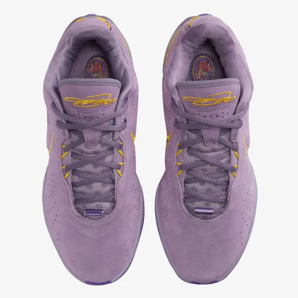 Nike LeBron XXI 