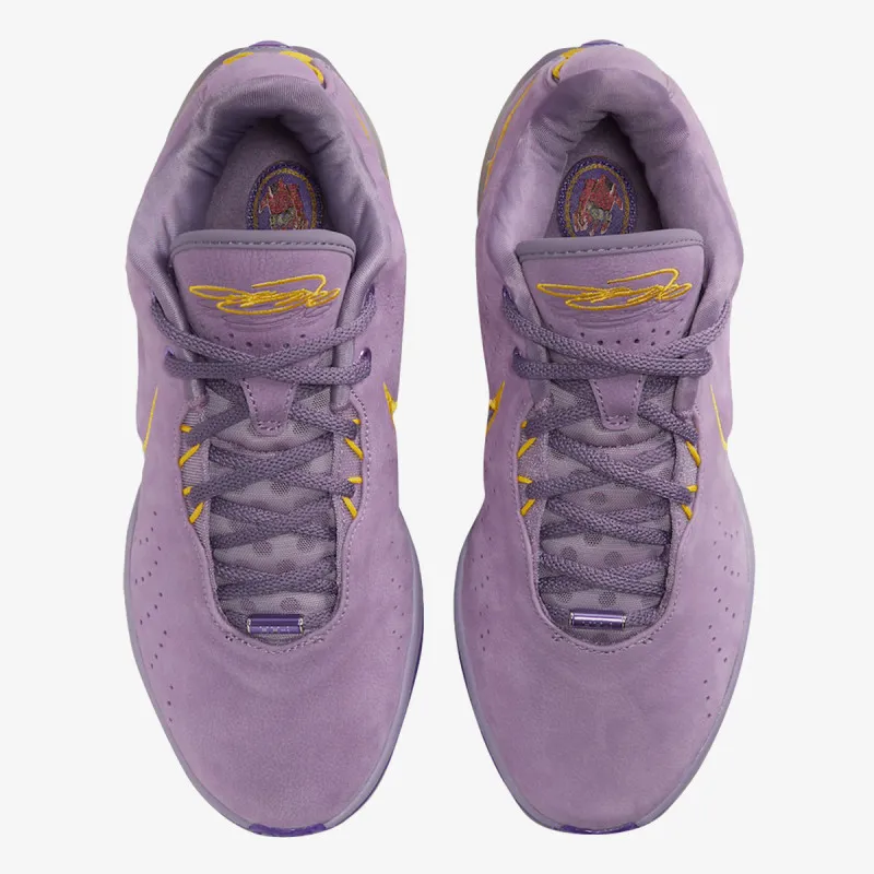 Nike LeBron XXI 