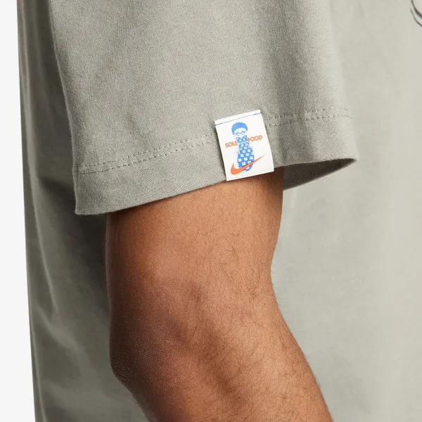 Nike Sportswear 