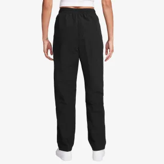 Nike Essential 