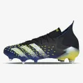 adidas PREDATOR FREAK .1 SG 