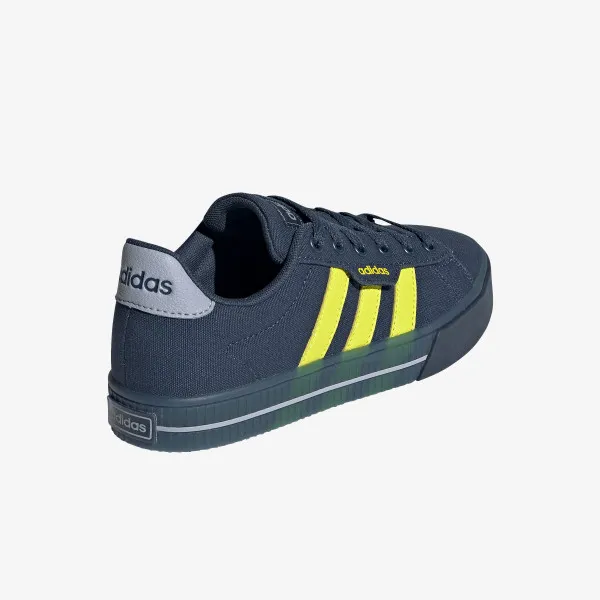 adidas DAILY 3.0 K