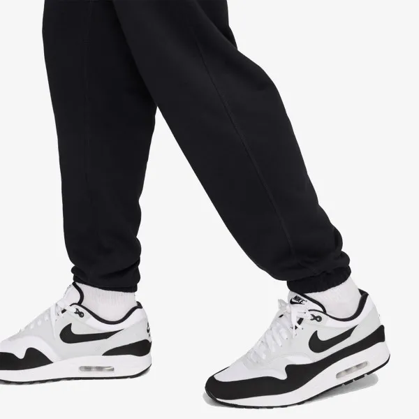 Nike Club 
