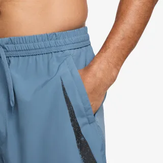 Nike Form Swoosh 
