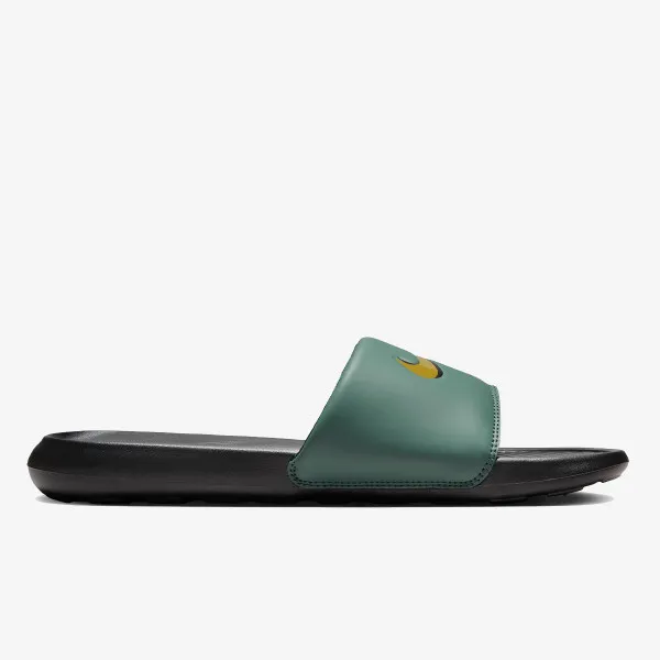 Nike Victori One 