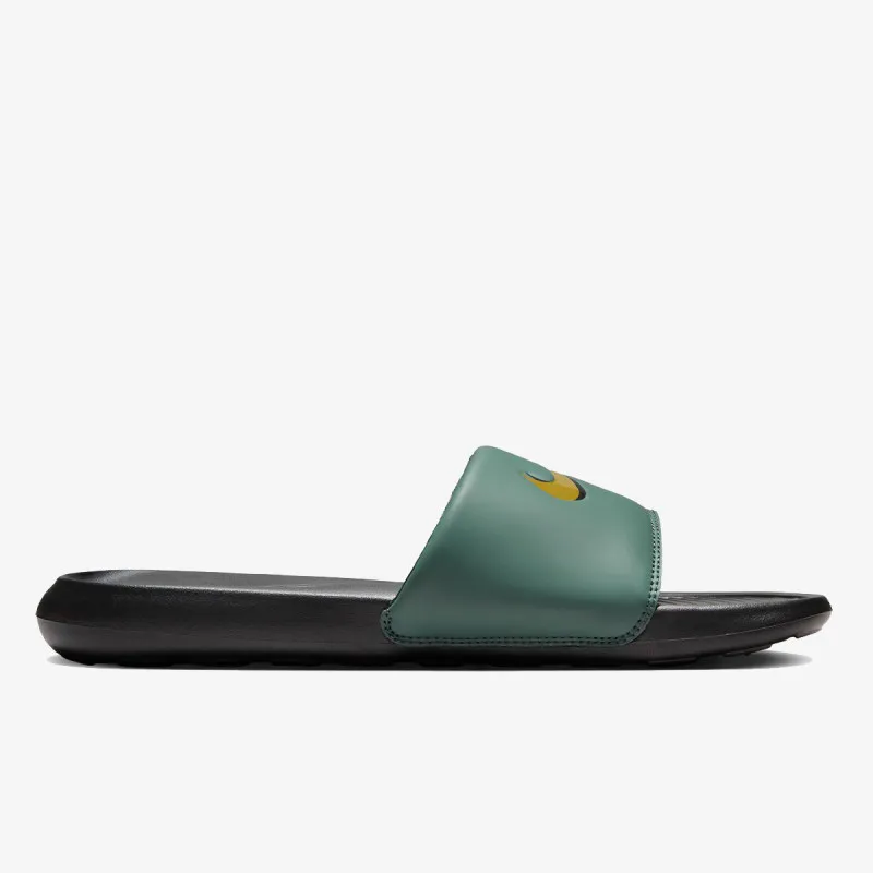 Nike Victori One 