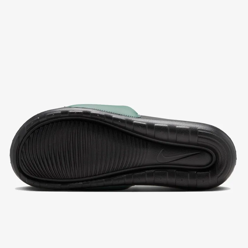 Nike Victori One 