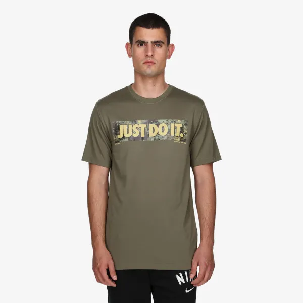 Nike Camo 