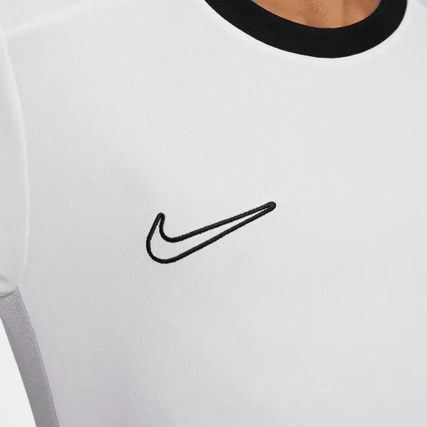 Nike Academy 25 