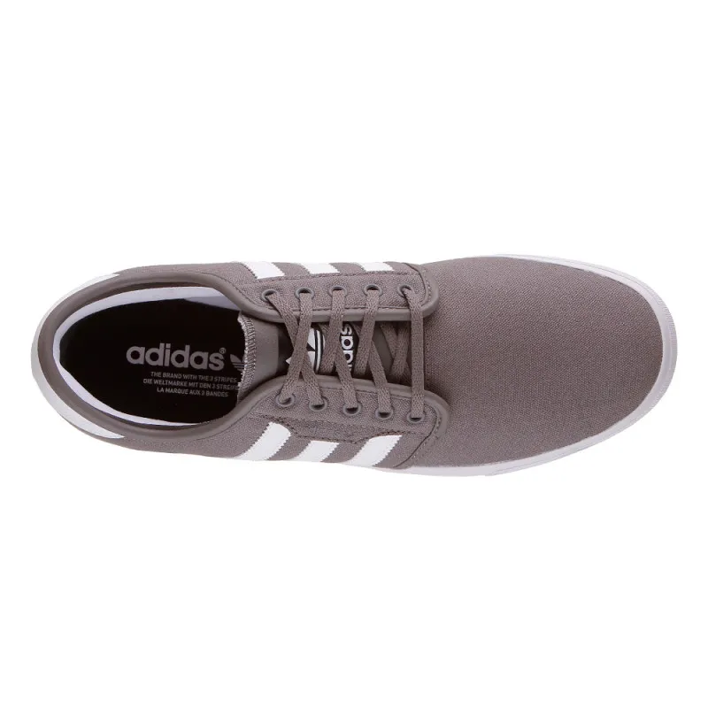 adidas SEELEY 