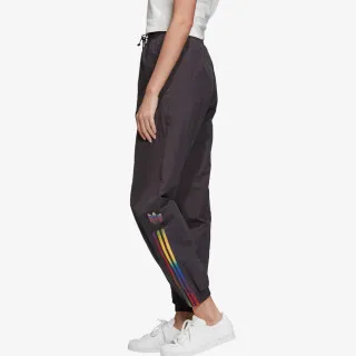 adidas TRACKPANTS 